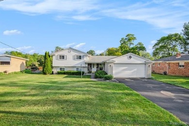 Lake Home Sale Pending in Waterford, Michigan