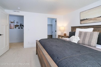 Impeccably furnished, beautifully maintained, and offered fully - photo 31