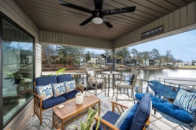 Nestled within the prestigious, wooded shores of Lake Hamilton - photo 2