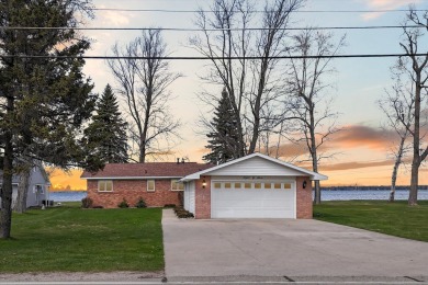 Houghton Lake Home For Sale in Prudenville Michigan