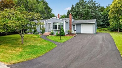 Welcome to Pilgrim Estates! Nestled on a beautifully manicured - photo 3
