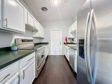 3 bedroom on nearly a quarter acre with no HOA and a real path - photo 9