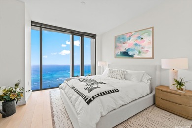 Penthouse 3900/ 3 beds, a den/office room, 3 baths with 10-foot