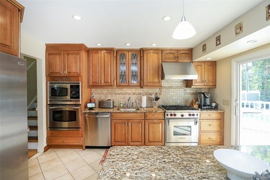 Nestled in the desirable Morgan Park Estates and backing - photo 12