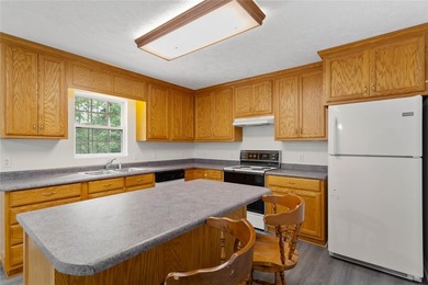 3 bedroom, 2 bath ranch home in Cherokee Bay, a Lake Hartwell - photo 12