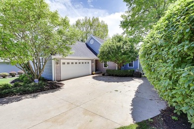 Absolutely stunning 4 Bedroom Ranch Home nestled in the highly - photo 4