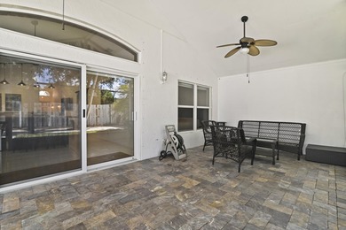 Owner currently in process of replacing fence! Welcome to this - photo 19