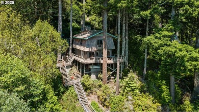 Lake Home For Sale in Lakeside, Oregon