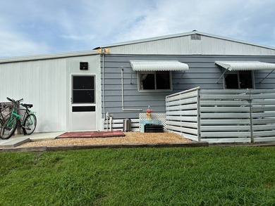 Beautifully maintained, partially furnished 2BR/2BA home located - photo 22