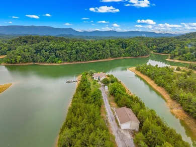 Welcome to a truly rare waterfront retreat-a breathtaking - photo 30