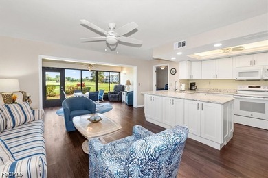 Beautiful 2 BR + Den condo that has been totally updated. The - photo 4
