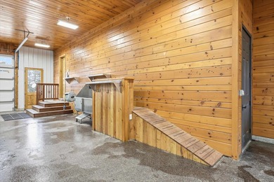 Luxury meets craftsmanship in this stunning 6,900 sq ft estate - photo 8