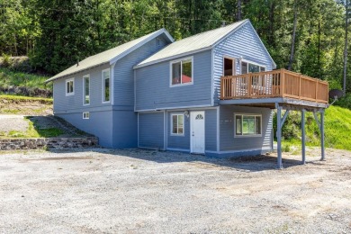 Lake Home For Sale in Metaline Falls, Washington