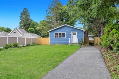 Completely renovated in 2026, with new range hood and bathroom - photo 2