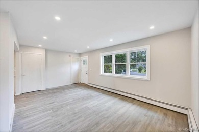 Completely renovated in 2026, with new range hood and bathroom - photo 7