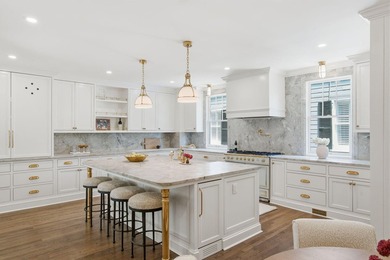 Welcome to 35 Gibbes Street, a historic Charleston residence - photo 2
