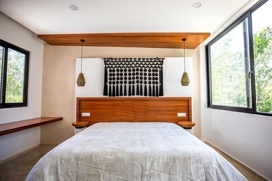 Discover this exceptional 1-bedroom lock-off condo for sale in - photo 2