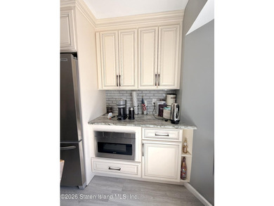 Welcome to this beautifully remodeled 2-bedroom, 1.5-bath - photo 12