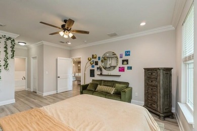 VA Assumable at 5%! seller offering $5,000 for concessions. Sod - photo 14