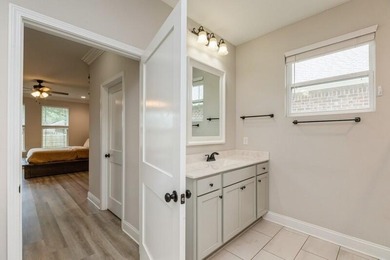 VA Assumable at 5%! seller offering $5,000 for concessions. Sod - photo 16