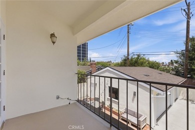 Some homes get there all at once. This one got there the right - photo 18