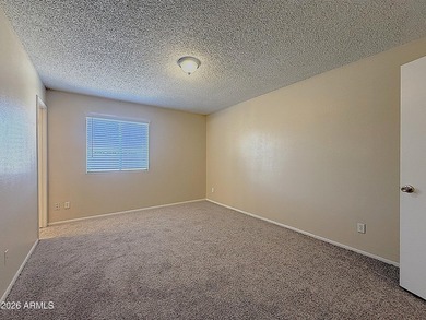 Beautiful Glendale home featuring a private pool and a - photo 9