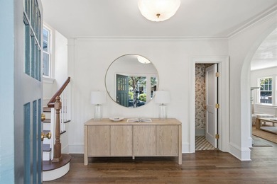 Welcome to 35 Gibbes Street, a historic Charleston residence - photo 9