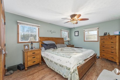 Low-maintenance home close to the water! This one delivers - photo 9