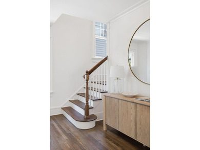 Welcome to 35 Gibbes Street, a historic Charleston residence - photo 10