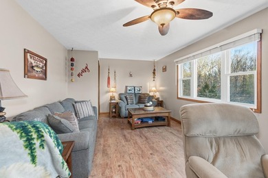 Low-maintenance home close to the water! This one delivers - photo 10
