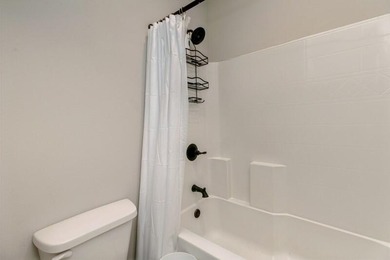 VA Assumable at 5%! seller offering $5,000 for concessions. Sod - photo 21