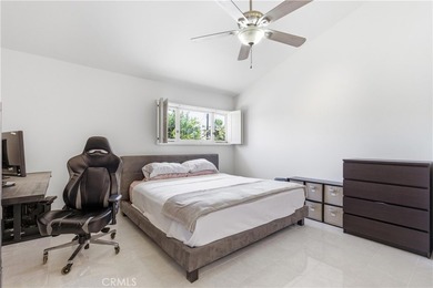 Some homes get there all at once. This one got there the right - photo 21