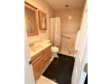 Welcome to this beautifully remodeled 2-bedroom, 1.5-bath - photo 21