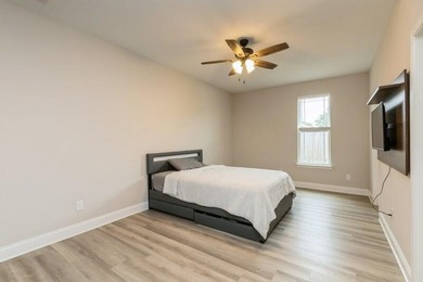 VA Assumable at 5%! seller offering $5,000 for concessions. Sod - photo 26