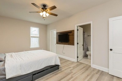 VA Assumable at 5%! seller offering $5,000 for concessions. Sod - photo 27