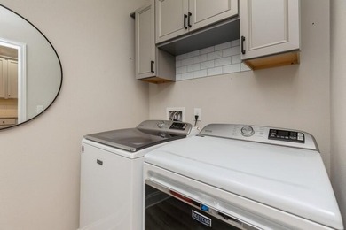 VA Assumable at 5%! seller offering $5,000 for concessions. Sod - photo 30