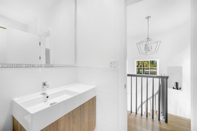 Completely renovated and ideally located in Miami Beach's - photo 31