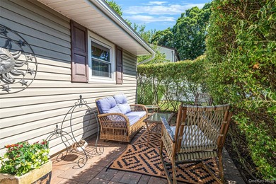Welcome to this diamond condition 3 Bd/Rm, 2 Bath, Ranch style - photo 4