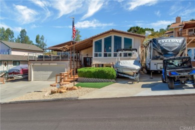 Lake Nacimiento Home For Sale in Bradley California