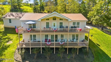 Welcome to this spacious and beautifully maintained 6-bedroom - photo 4