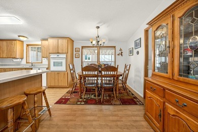 Great Opportunity at a great PRICE! Well-kept 3-bedroom, 2-bath - photo 4