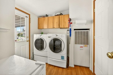 Great Opportunity at a great PRICE! Well-kept 3-bedroom, 2-bath - photo 10