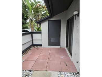 Corner unit 2 Bedroom, 2 Bathroom unit. Large bedrooms. 55+ - photo 3