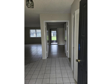 Corner unit 2 Bedroom, 2 Bathroom unit. Large bedrooms. 55+ - photo 4