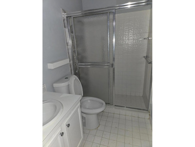 Corner unit 2 Bedroom, 2 Bathroom unit. Large bedrooms. 55+ - photo 6