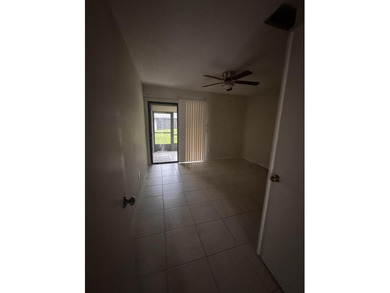 Corner unit 2 Bedroom, 2 Bathroom unit. Large bedrooms. 55+ - photo 7
