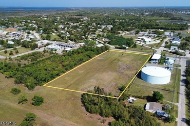 Prime opportunity in the heart of Bokeelia (Pine Island)!! This - photo 4