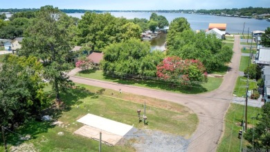 Lake Lot Sale Pending in Ventress, Louisiana
