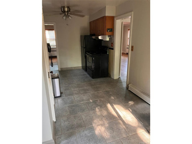 Well-maintained 4-bedroom, 2.5-bath Colonial ideally situated - photo 3