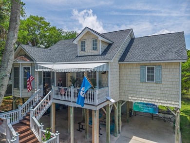 Welcome to your Edisto Island escape! Majestic live oaks and - photo 5